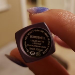 Huda Beauty Liquid Matte Lipstick Bombshell